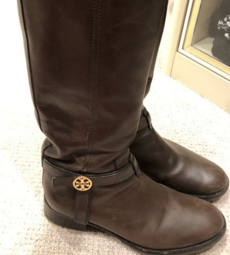 Tory Burch boots👢👢